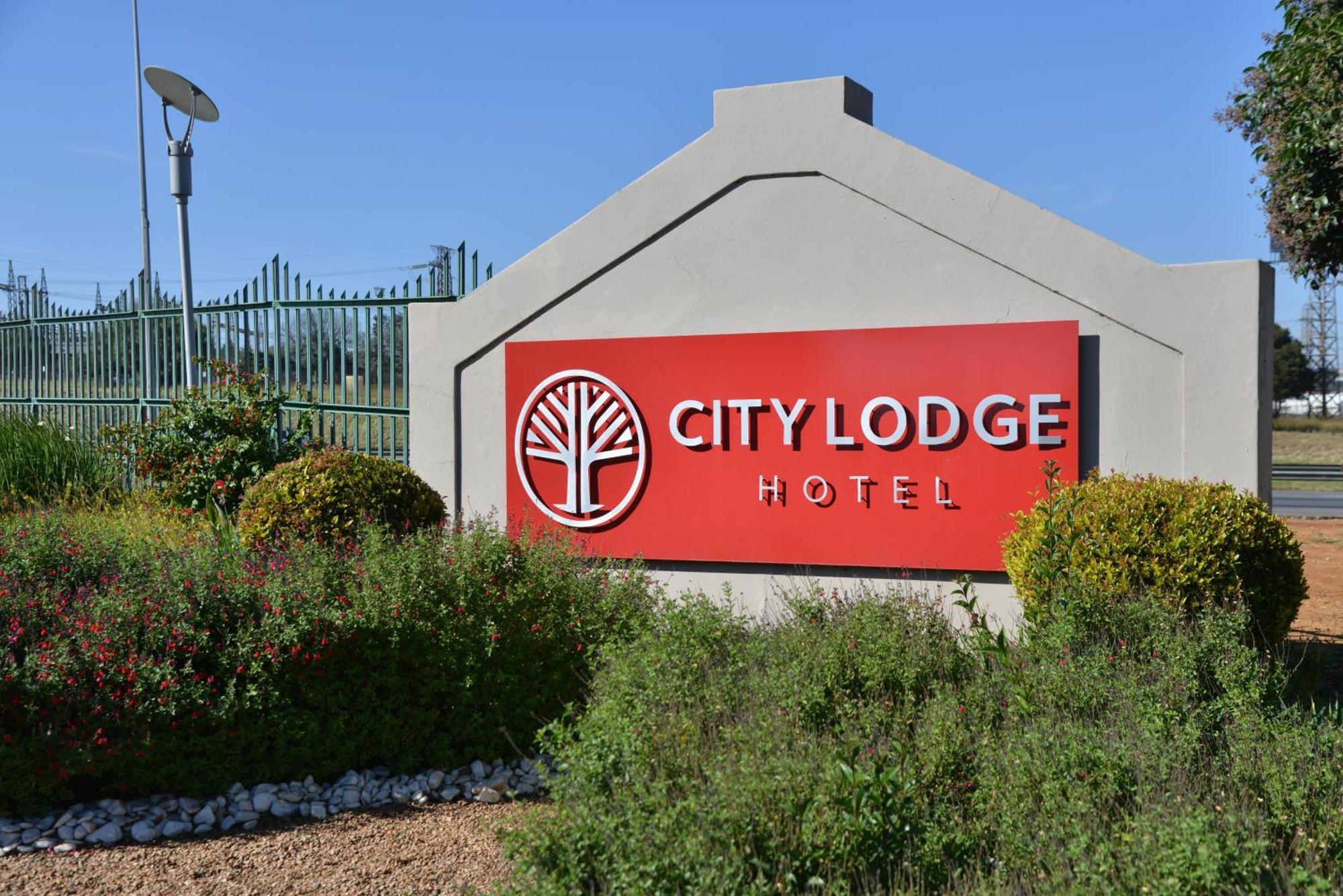 City Lodge Hotel Johannesburg Airport, Barbara Road Kempton Park Kültér fotó